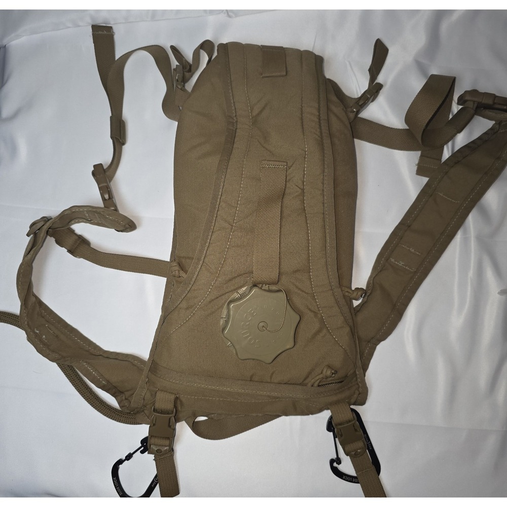 SOURCE HYDRATION SYSTEM W/ BLADDER, HOSE USMC TACTICAL 3L COYOTE‎ BROWN